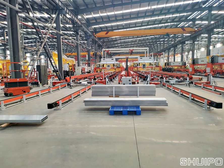 日菱鋁合金廂式車(chē)智能生產(chǎn)線 日菱鋁合金廂式車(chē)智能生產(chǎn)線